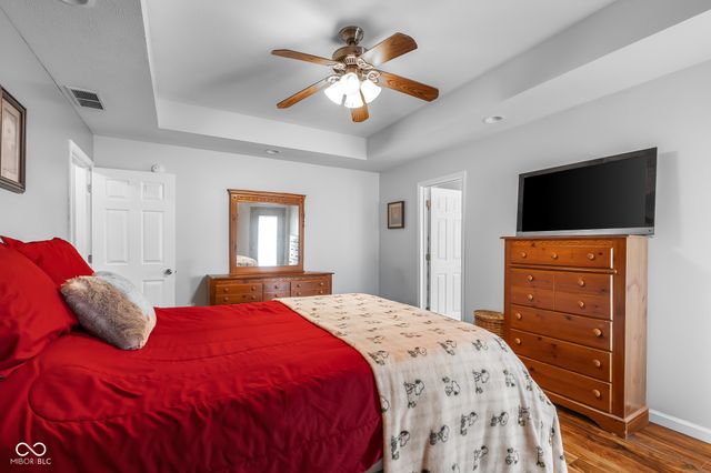 6115 E Prairie Stream Way, Columbus, IN 47203