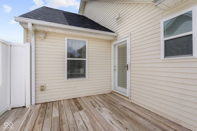 6115 E Prairie Stream Way, Columbus, IN 47203