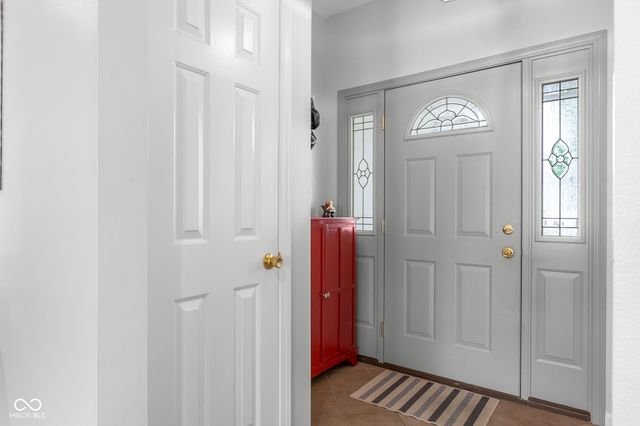 6115 E Prairie Stream Way, Columbus, IN 47203