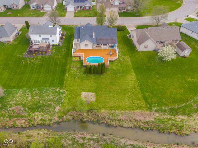 6115 E Prairie Stream Way, Columbus, IN 47203