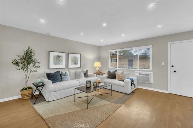 3907 La Crescenta Avenue 208, La Crescenta, CA 91214