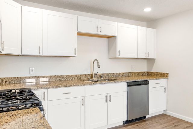 1605 7th Street NW, Albuquerque, NM 87102