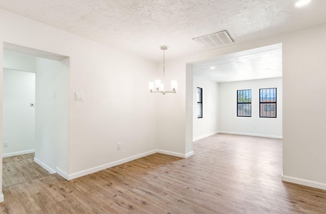 1605 7th Street NW, Albuquerque, NM 87102