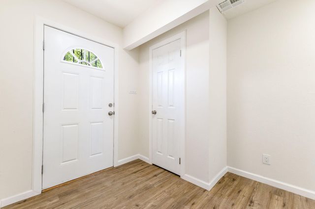 1605 7th Street NW, Albuquerque, NM 87102