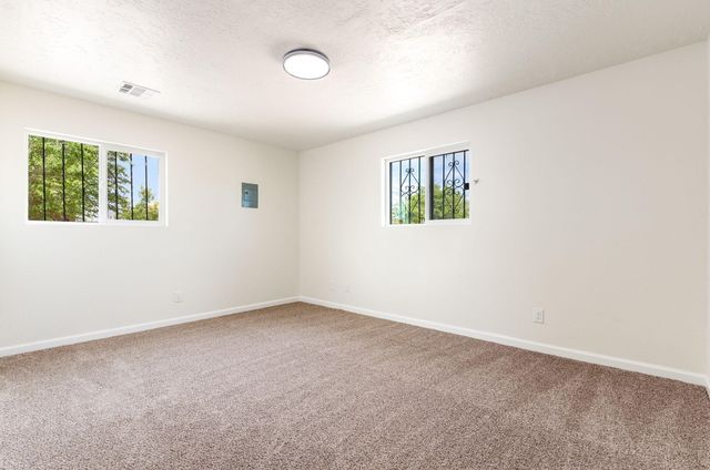 1605 7th Street NW, Albuquerque, NM 87102