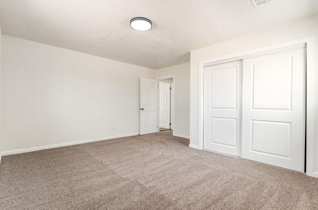 1605 7th Street NW, Albuquerque, NM 87102