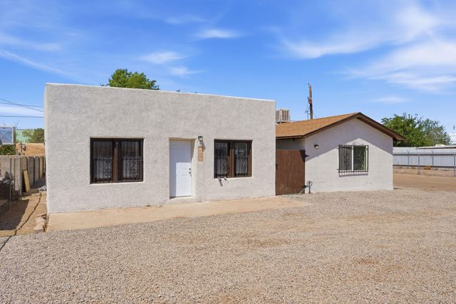 1605 7th Street NW, Albuquerque, NM 87102