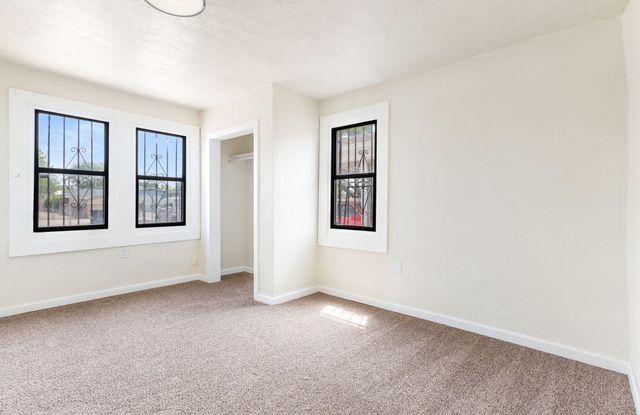 1605 7th Street NW, Albuquerque, NM 87102