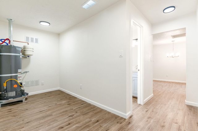 1605 7th Street NW, Albuquerque, NM 87102
