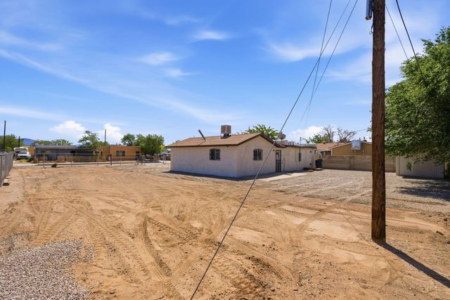 1605 7th Street NW, Albuquerque, NM 87102