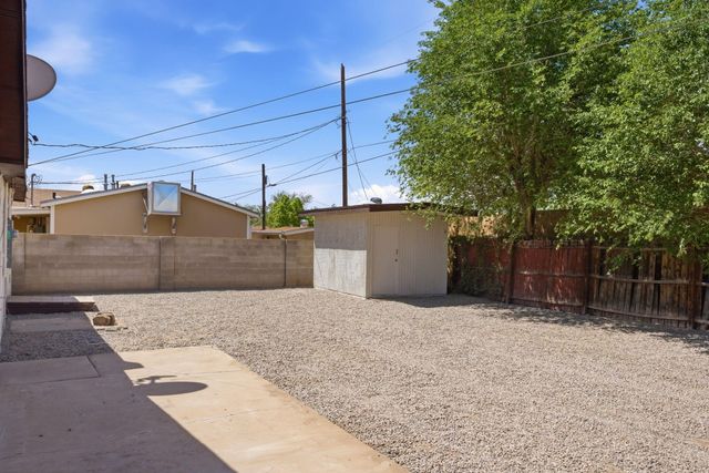 1605 7th Street NW, Albuquerque, NM 87102