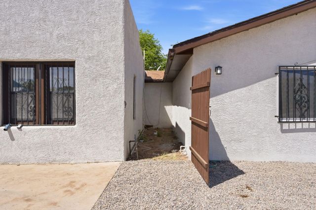 1605 7th Street NW, Albuquerque, NM 87102