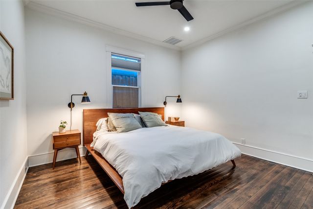 340 S Edgefield Avenue, Dallas, TX 75208