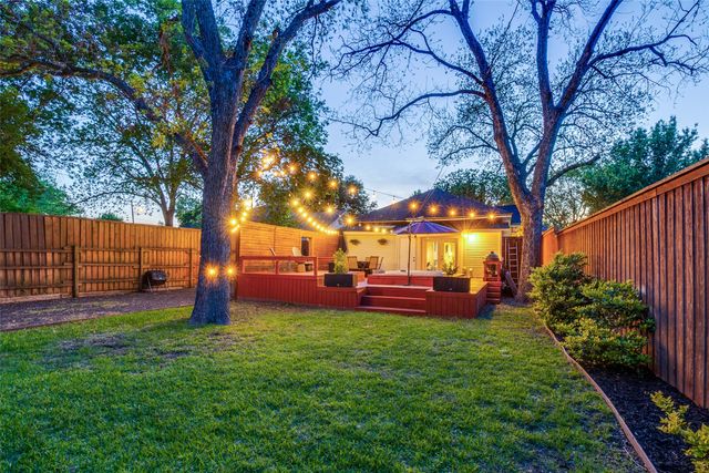 340 S Edgefield Avenue, Dallas, TX 75208