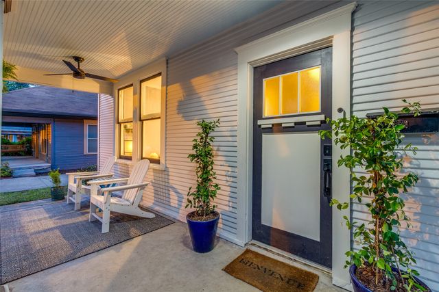 340 S Edgefield Avenue, Dallas, TX 75208