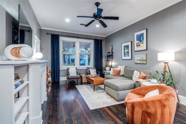 340 S Edgefield Avenue, Dallas, TX 75208