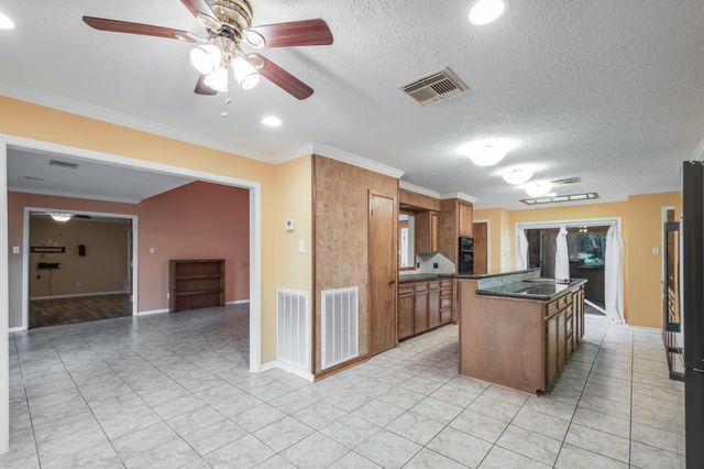 2031 Aloft Court, Crosby, TX 77532