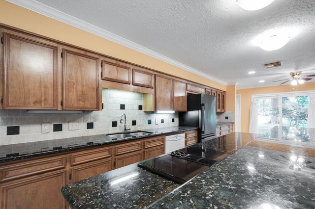 2031 Aloft Court, Crosby, TX 77532