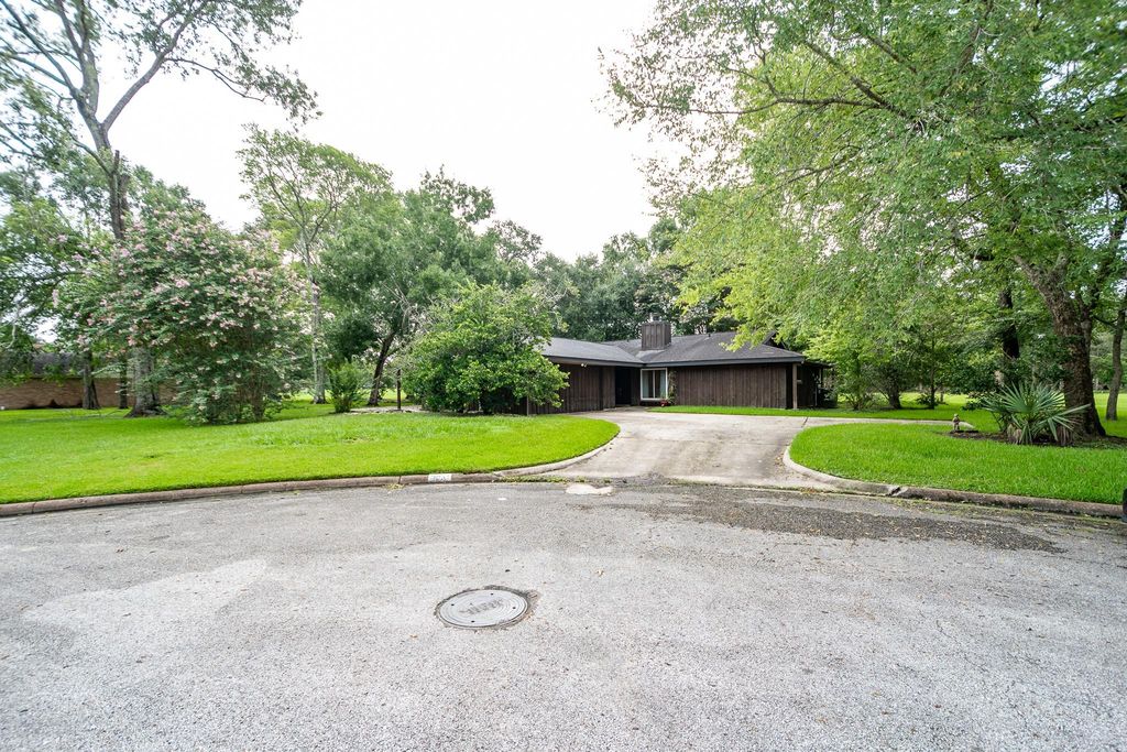 2031 Aloft Court, Crosby, TX 77532