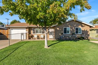 6920 Farmington Way, Sacramento, CA 95828