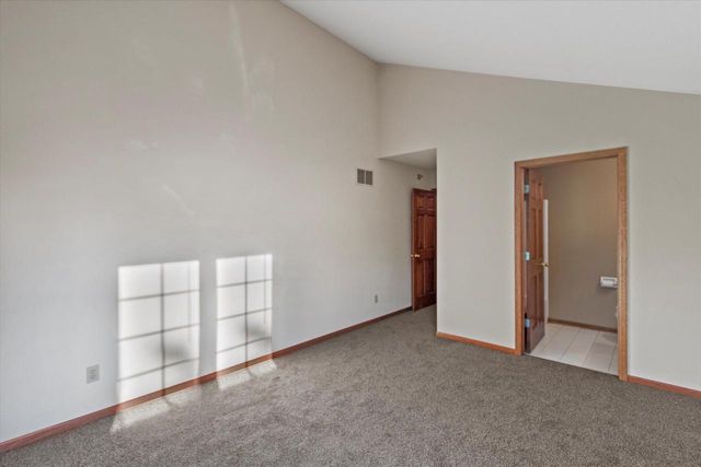 2975 River Birch DRIVE #F, Brookfield, WI 53045