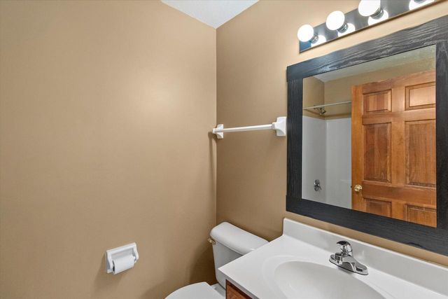 2975 River Birch DRIVE #F, Brookfield, WI 53045