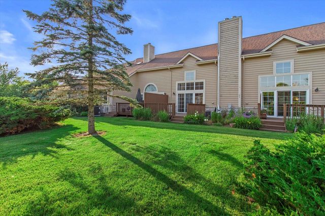 2975 River Birch DRIVE #F, Brookfield, WI 53045