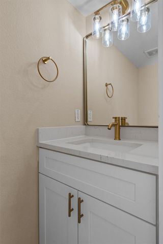 11901 Swearingen DR 105, Austin, TX 78758