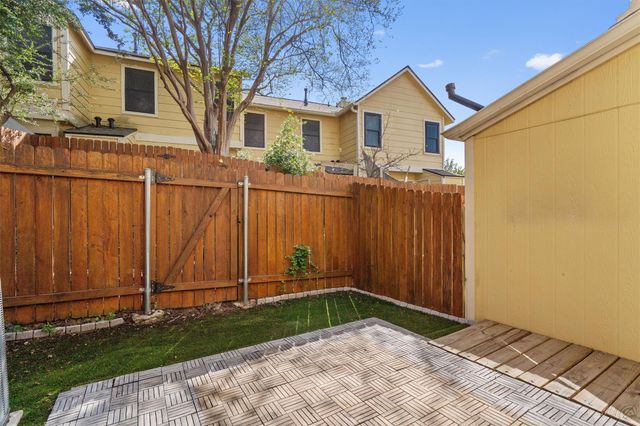 11901 Swearingen DR 105, Austin, TX 78758