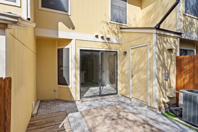 11901 Swearingen DR 105, Austin, TX 78758