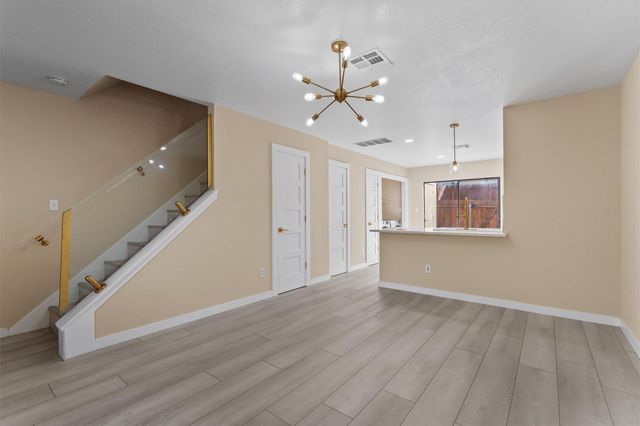 11901 Swearingen DR 105, Austin, TX 78758