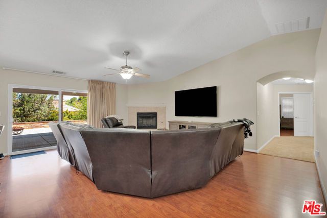 17594 Bangor Avenue, Hesperia, CA 92345