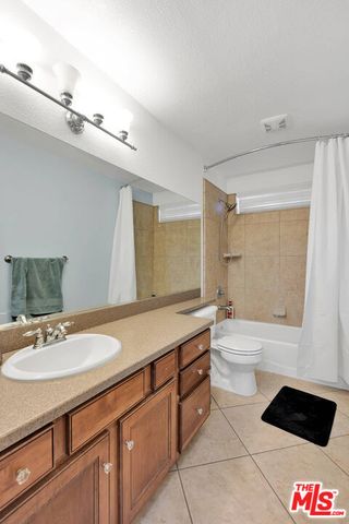 17594 Bangor Avenue, Hesperia, CA 92345