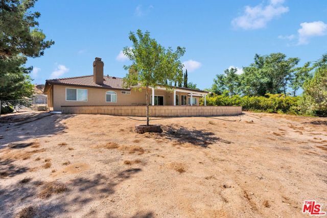 17594 Bangor Avenue, Hesperia, CA 92345