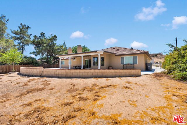 17594 Bangor Avenue, Hesperia, CA 92345