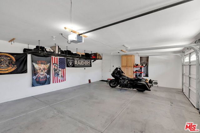 17594 Bangor Avenue, Hesperia, CA 92345