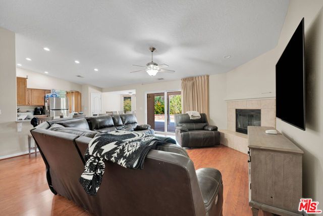 17594 Bangor Avenue, Hesperia, CA 92345