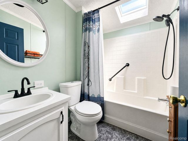 90 Menlo Park Drive, Sumpter Township, MI 48111