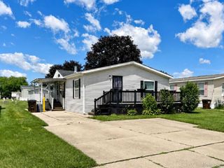 90 Menlo Park Drive, Sumpter Township, MI 48111