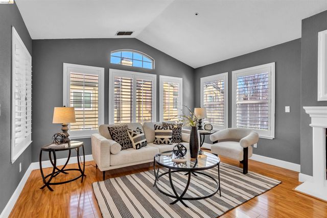 4207 Zevanove Ct, Pleasanton, CA 94588