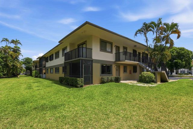545 Trace Circle 102, Deerfield Beach, FL 33441