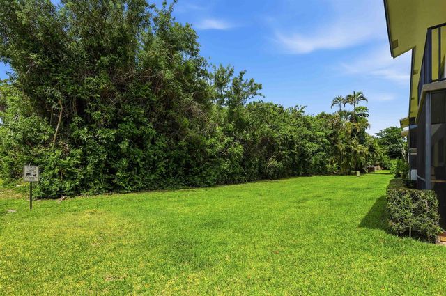 545 Trace Circle 102, Deerfield Beach, FL 33441