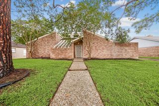 7619 Bankside Drive, Houston, TX 77071
