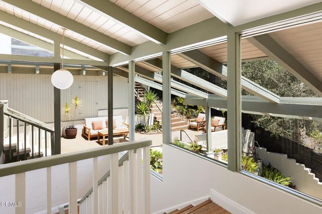 1437 Hillside Drive, Glendale, CA 91208