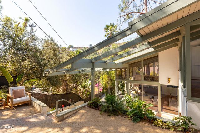 1437 Hillside Drive, Glendale, CA 91208