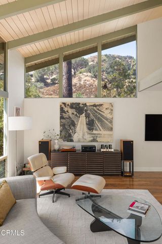 1437 Hillside Drive, Glendale, CA 91208