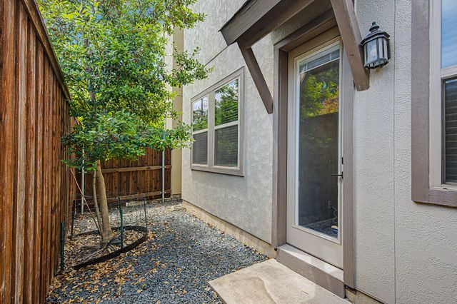 5152 Brickellia Drive, Dallas, TX 75209