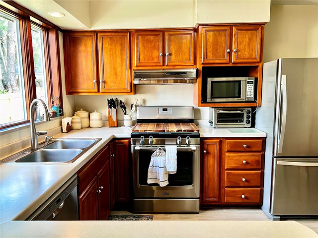 3805 MYRTLE Street, Erie, PA 16508
