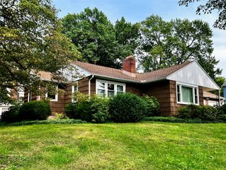 3805 MYRTLE Street, Erie, PA 16508