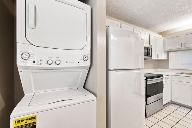 2424 W TAMPA BAY BOULEVARD L404, Tampa, FL 33607